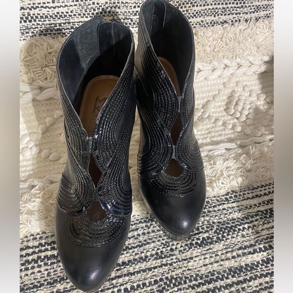 MRKT Women's Size 8.5 Leather Boots Black - Picture 3 of 8